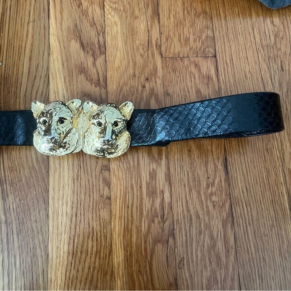 Vintage Black Leather Belt with Gold Toned Leopard Buckle Clasp - Picture 6 of 7